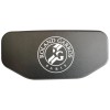 Insigne de volant. Produit neuf. Fond noir. Lettrage blanc. Peugeot 205 Roland Garros.
