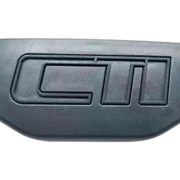 Centre de volant Peugeot 205 logo CTI Phase 2. Inscription creusée. Fond noir ou gris.