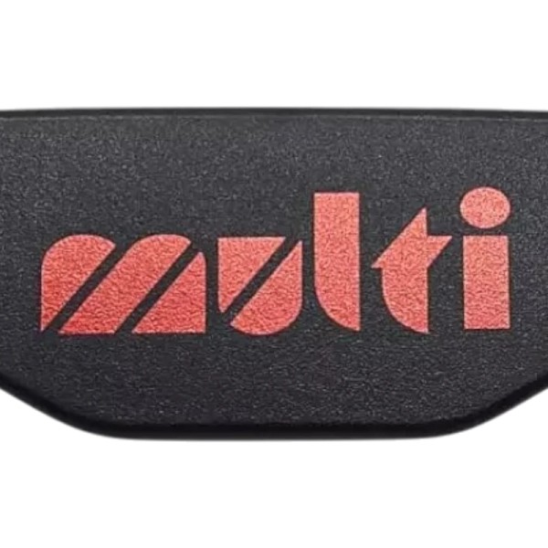 Logo de volant. Peugeot 205 MULTI. Fond gris. Lettrage rouge MULTI.