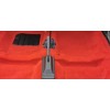 Moquette de sol rouge refaite pour 205 GTI – texture épaisse et confortable.