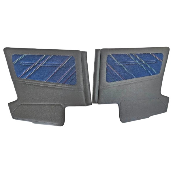 Installation facile des panneaux de porte sur une Peugeot 205 CJ.