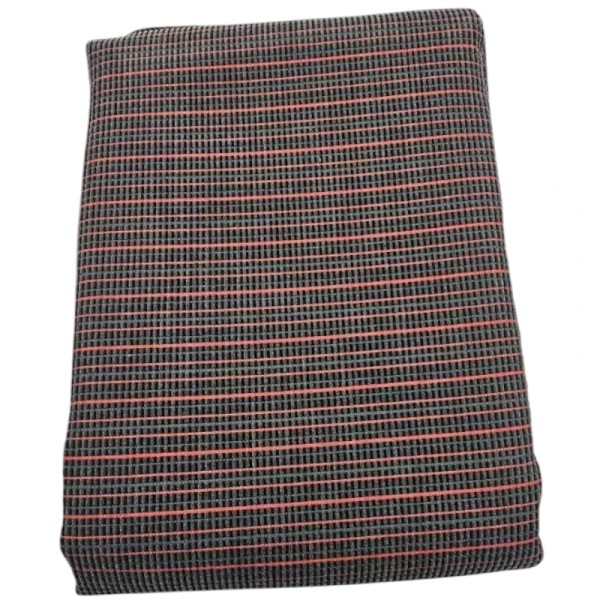 Ce tissu BIARRITZ, reproduction fidèle utilisé dans les Peugeot 205 GTI et CTI, reprend les codes esthétiques d’époque.