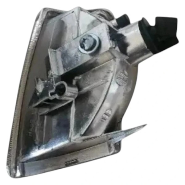 Produit neuf : clignotants avant blancs Peugeot 205, conformes aux dimensions d’origine.